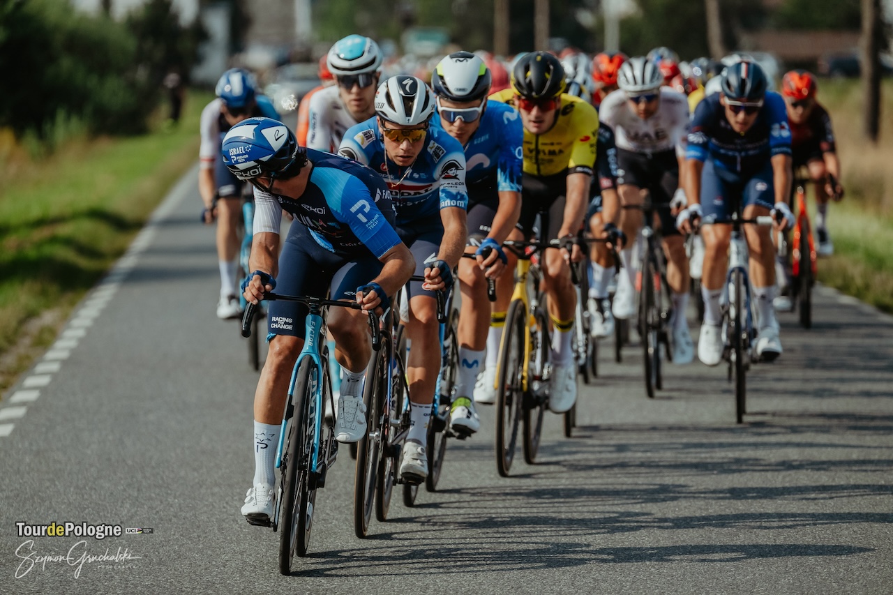 The Peloton Enters the KrakówCzęstochowa Upland Tour de Pologne